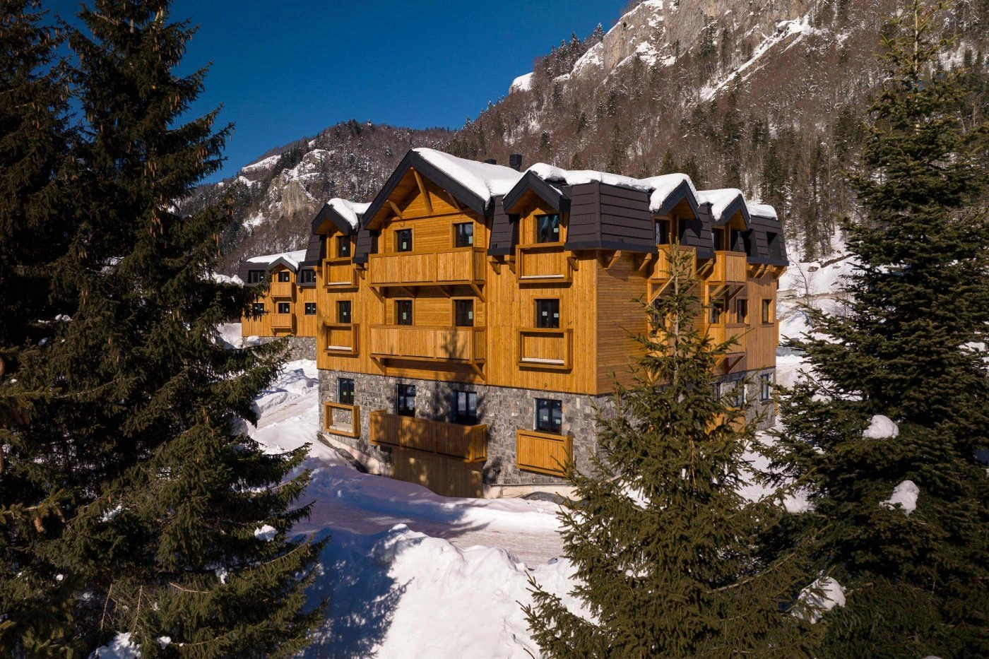 Luxury apartment complex on largest ski cluster in Kolasin