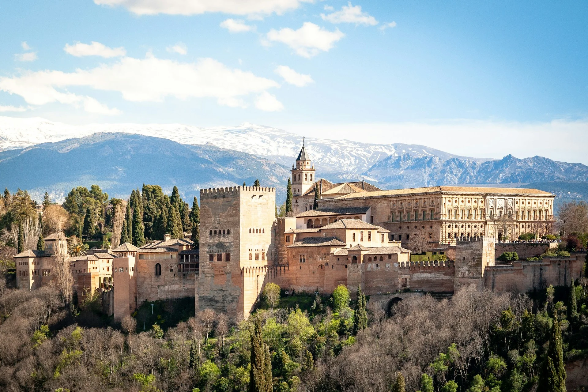 Re-Sale Property in Granada – Secondary Real Estate Specialists | VelesClub Int.