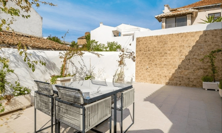 Beautiful renovated house on the Silver Coast of Portugal