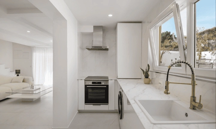 Beautiful renovated house on the Silver Coast of Portugal