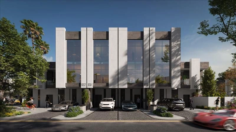 Luxury Townhouse Complex with Pools and Green Areas in Dubai
