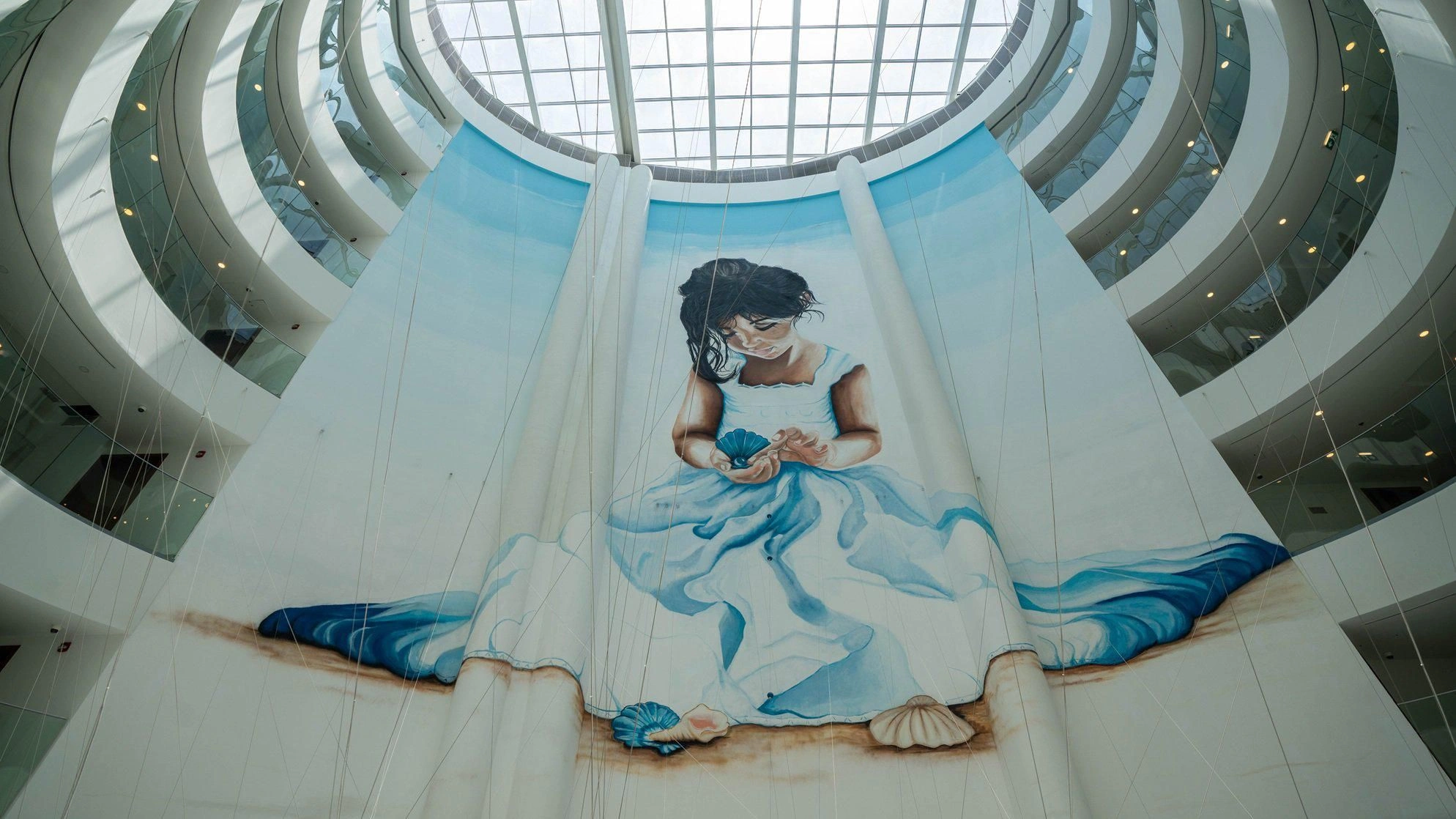 Luxury residential complex on the seafront in a prestigious area of Dubai