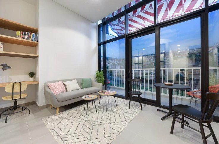 New modern residential complex near Marina and Palms in Dubai