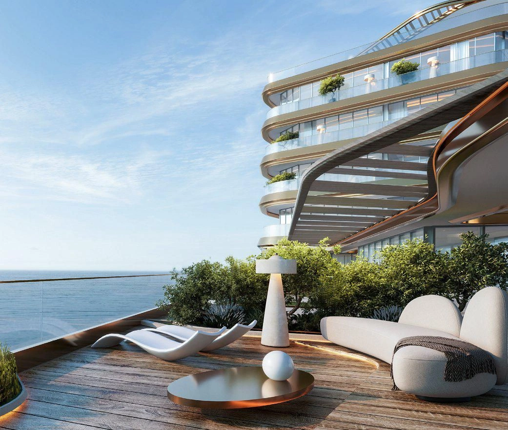 مجمع سكني حديث على الواجهة البحرية في رأس الخيمة