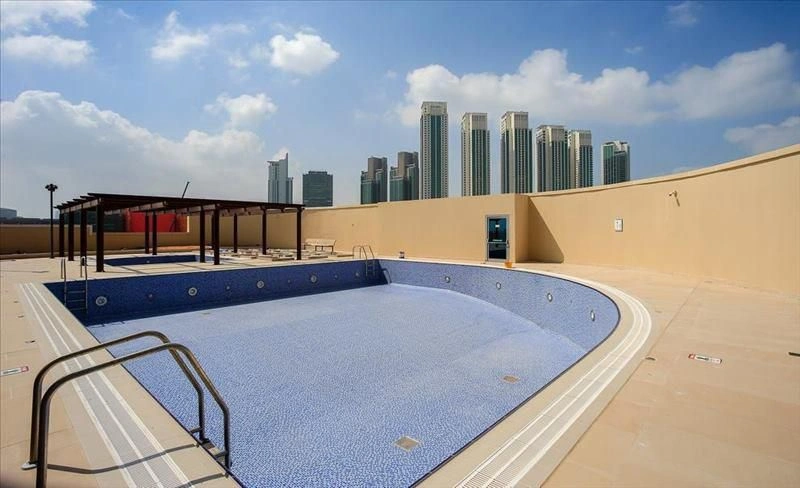 مجمع سكني حديث بالقرب من مركز أبوظبي