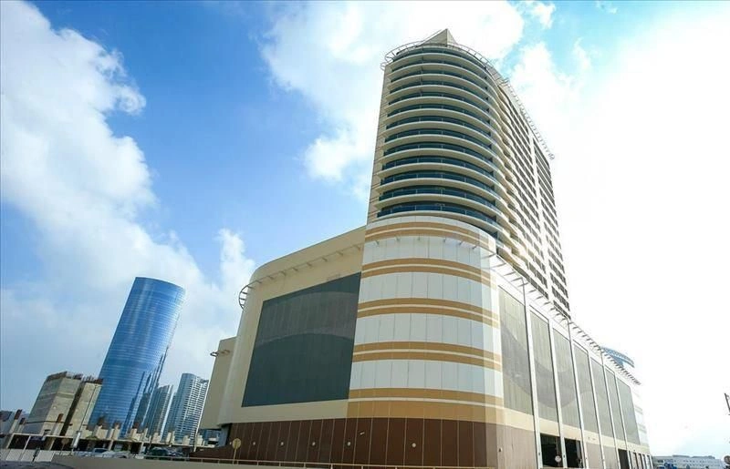 مجمع سكني حديث بالقرب من مركز أبوظبي