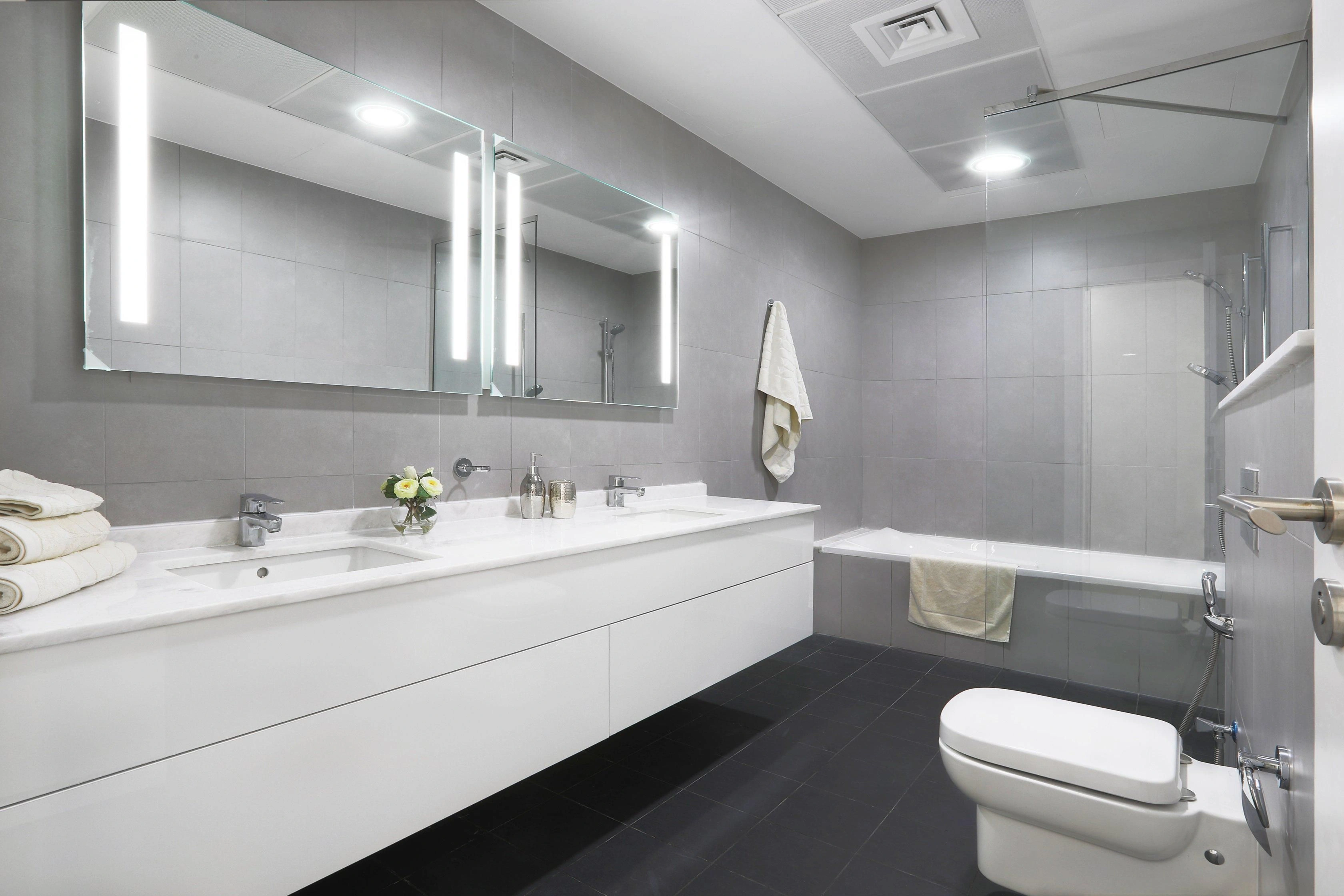 مجتمع مسکونی الیت با ساحل اختصاصی در دبی