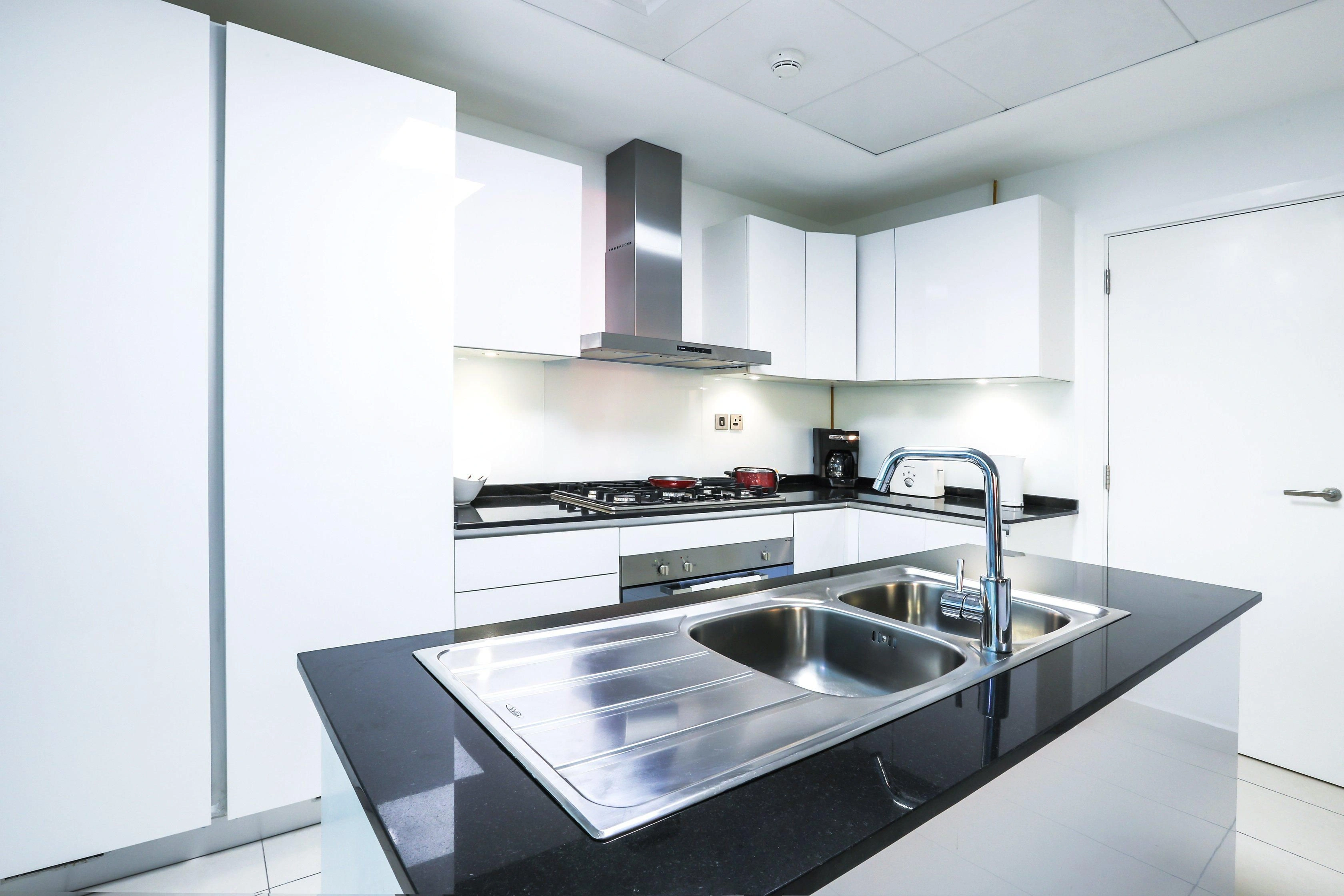 مجتمع مسکونی الیت با ساحل اختصاصی در دبی