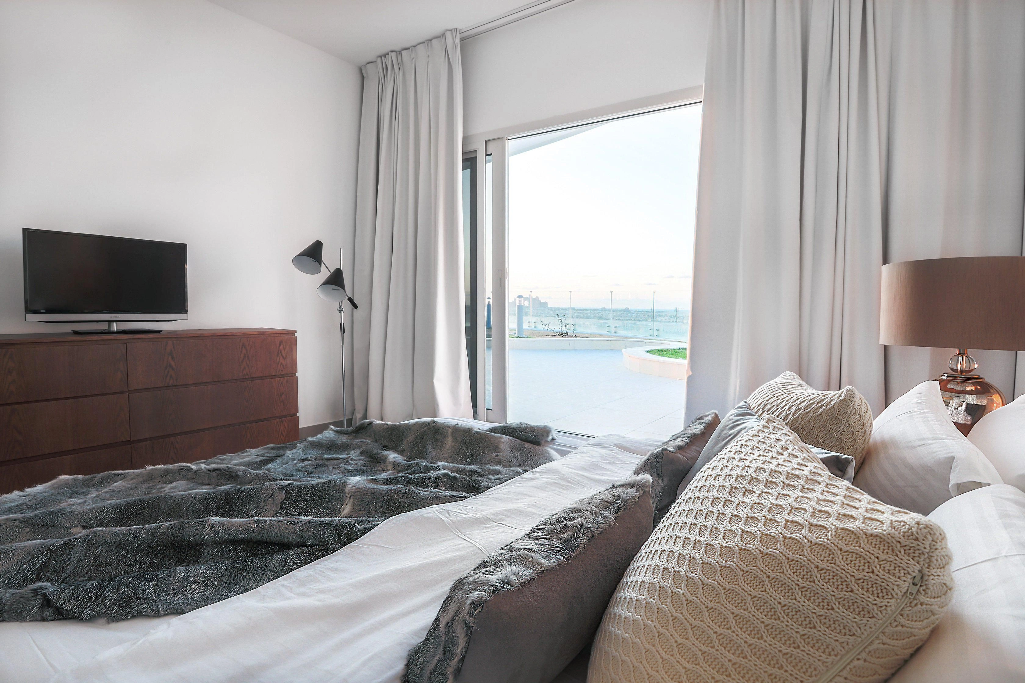 مجتمع مسکونی الیت با ساحل اختصاصی در دبی