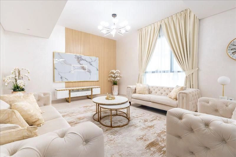 Роскошный комплекс таунхаусов с бассейном, школой и клубом в Шардже