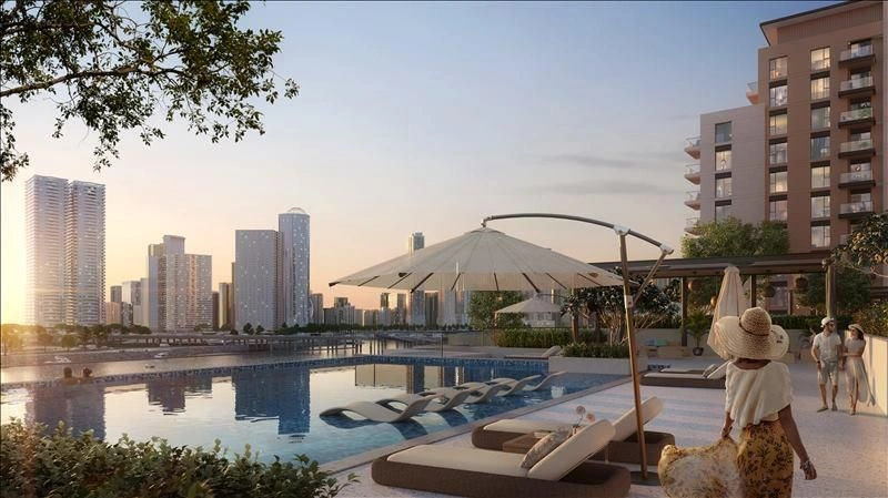 Premium Beachfront Pool Residence, Sharjah