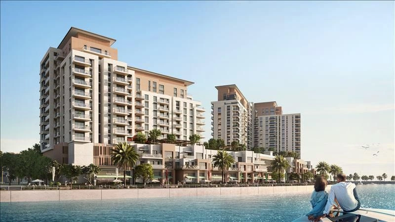 Premium Beachfront Pool Residence, Sharjah