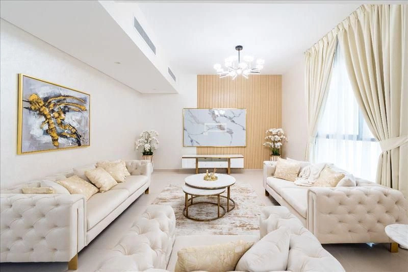 Luxurious residential complex with entertainment area in Dubai