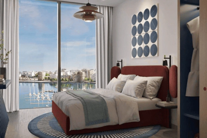 Luxury Residential Complex with Marina in Dubai