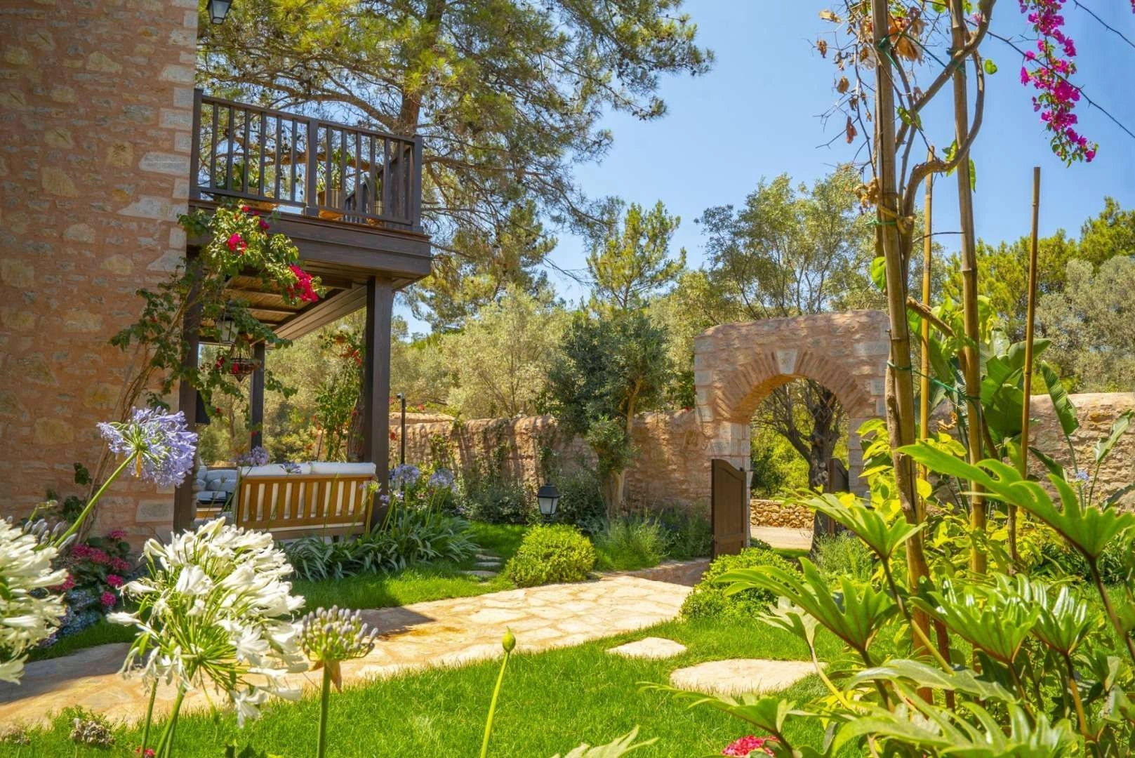 Complex of villas in Golturkbuku area of Bodrum