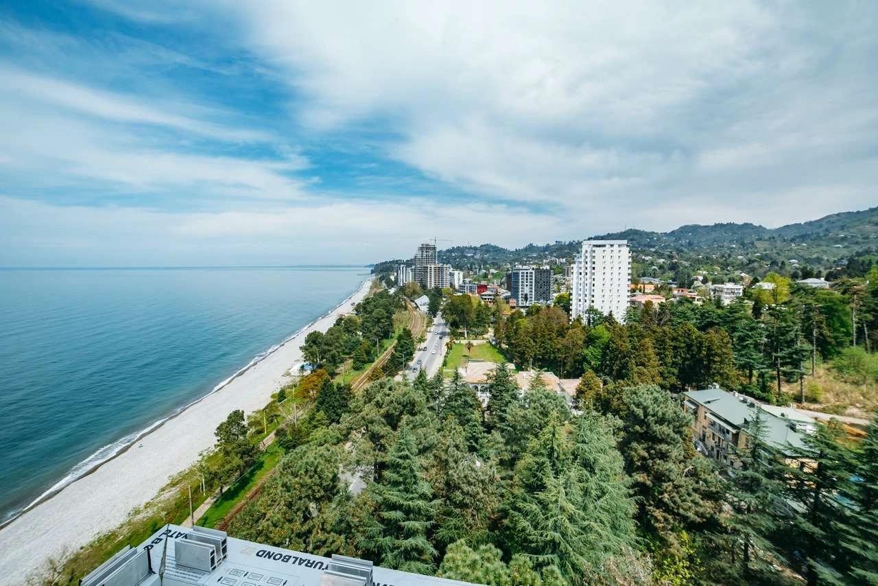 مجتمع منحصر به فرد پنج ستاره و چهار فصل در باتومی