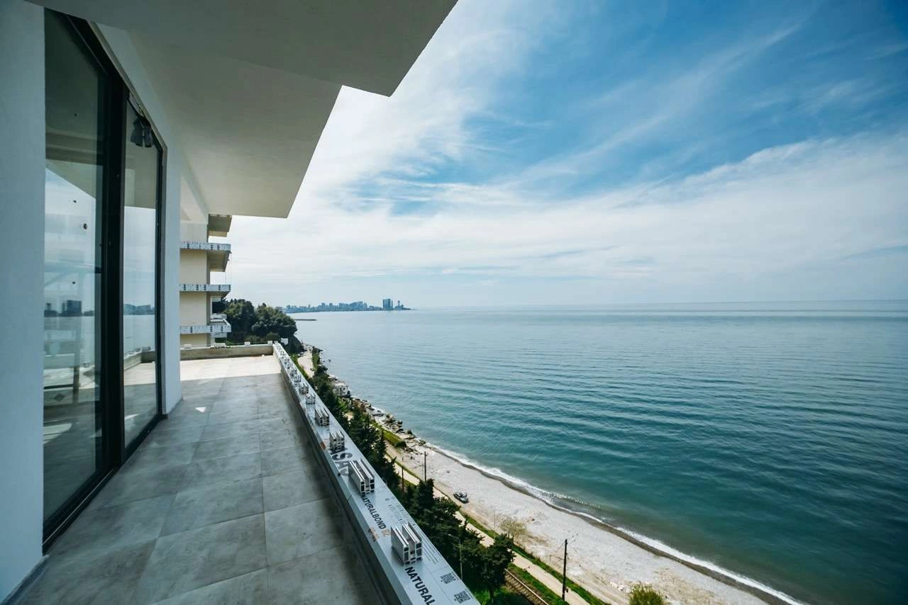 مجتمع منحصر به فرد پنج ستاره و چهار فصل در باتومی