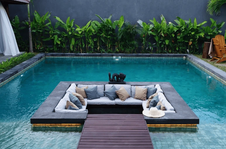 Luxury Villa Complex with Private Park in Bukit, Bali