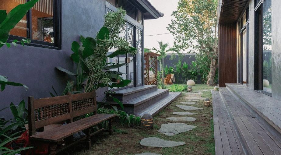 Luxury Villa Complex with Private Park in Bukit, Bali