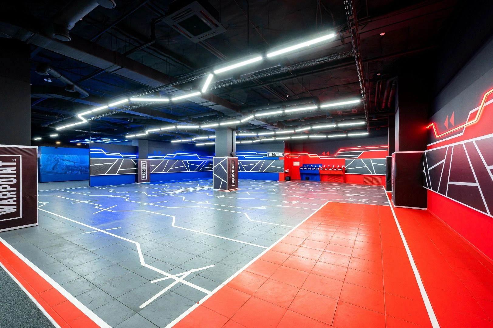 ملک تجاری در منطقه اکسامپل بارسلونا