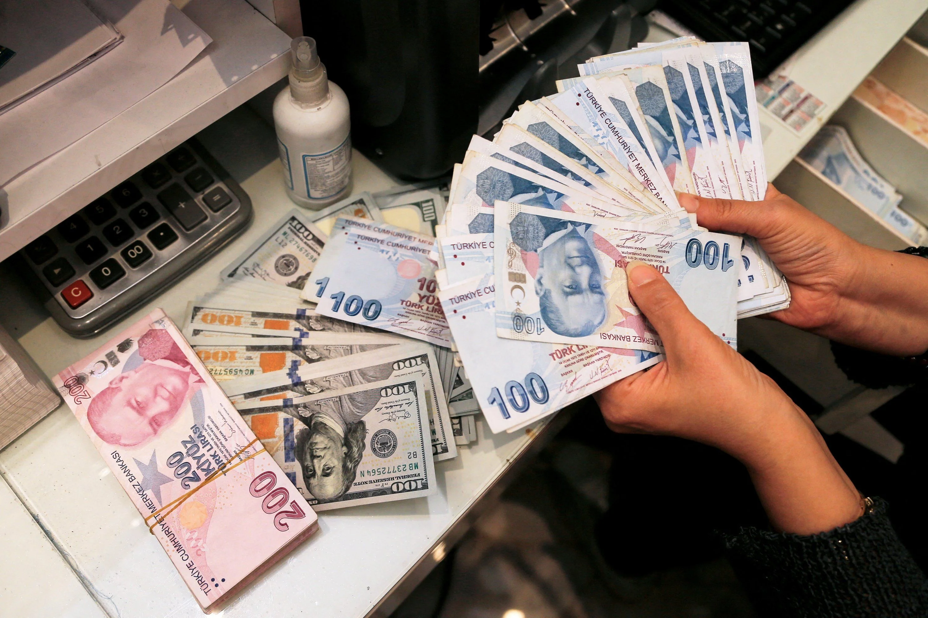 تحويل الأموال بالليرة التركية - الشروط الحالية للبنوك الروسية