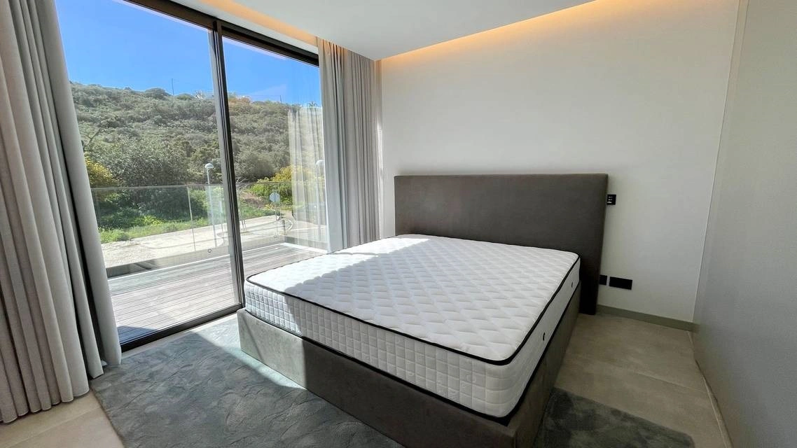 Villa 3+1 in the heart of Albufeira marina