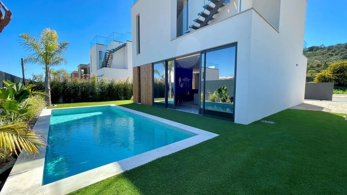 Villa 3+1 in the heart of Albufeira marina
