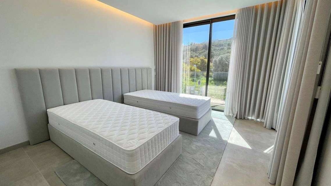 Villa 3+1 in the heart of Albufeira marina