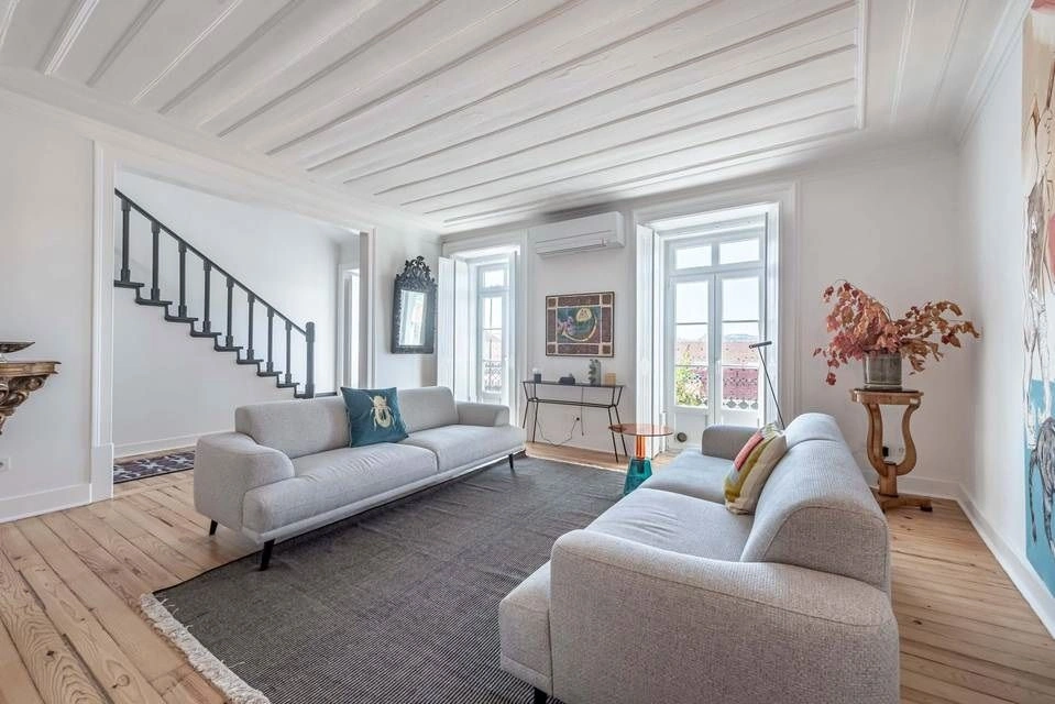 بنتهاوس 4+1 مطل على النهر في لشبونة، البرتغال