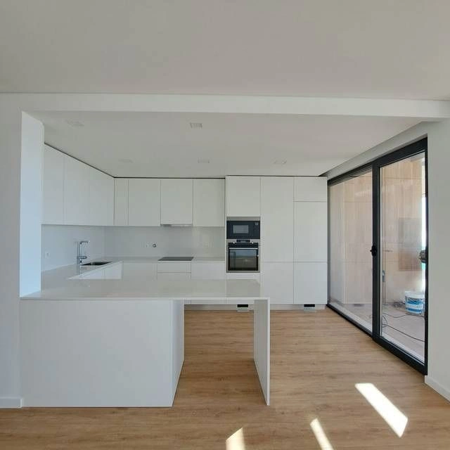 دوبلكس 3+1 من المالك في إريسييرا، البرتغال