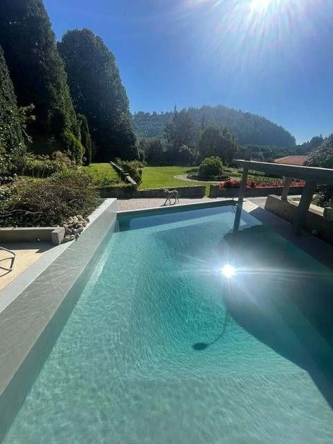 منزل ريفي 5+1 مع قطعة أرض كبيرة في منطقة بورتو، البرتغال