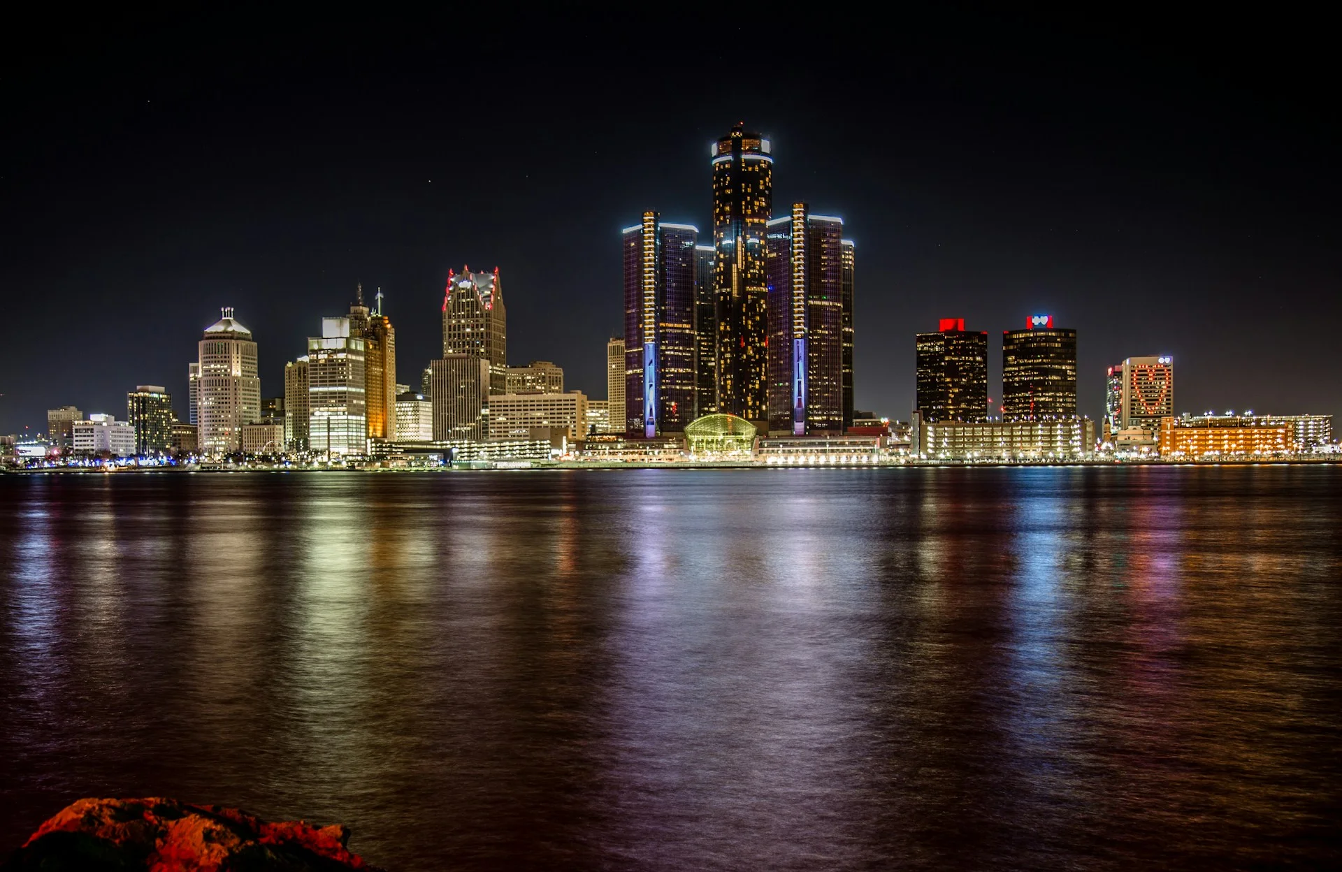 خانههای فروشی از مالک در میشیگان — معاملات مستقیم | VelesClub Int.