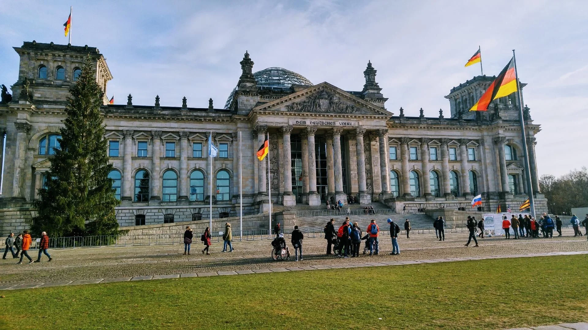 School education in Germany: age of commencement, structure and features