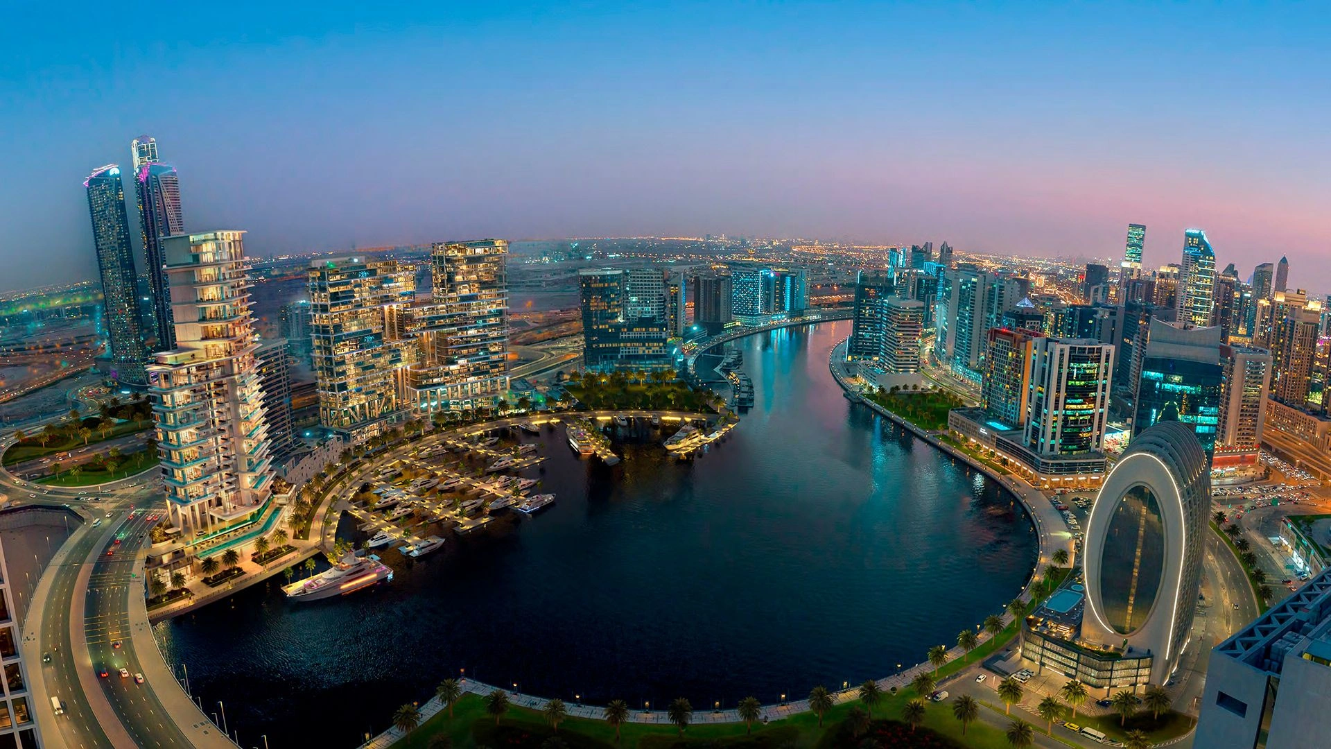 Exclusive complex in harbor of Marasi Dubai, UAE