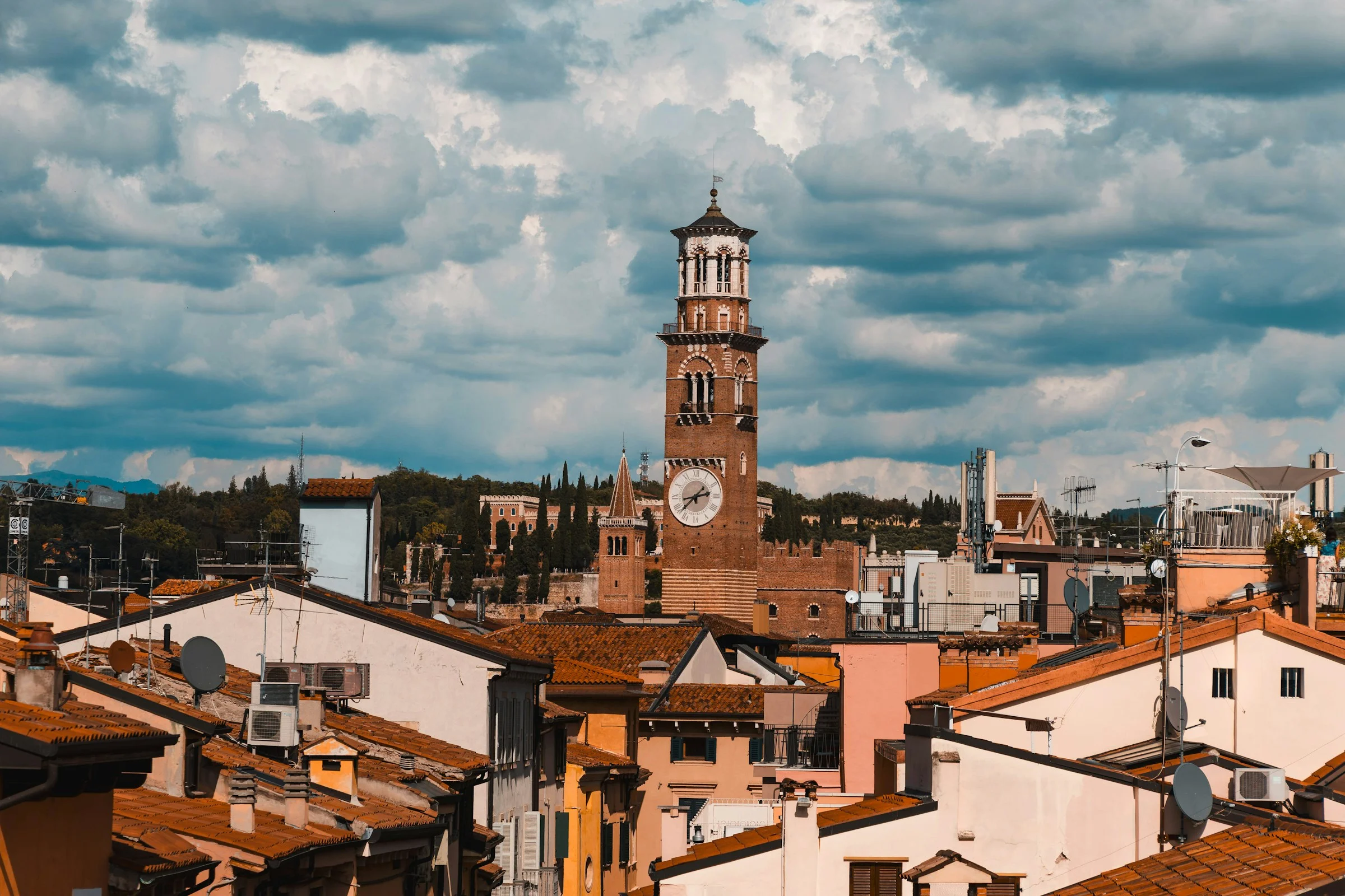 International business payments to Verona, Italy | VelesClub Int.