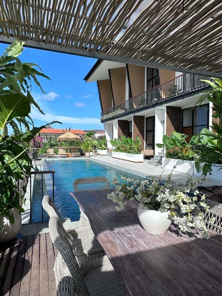 Apartment complex 450 meters from the sandy Batu