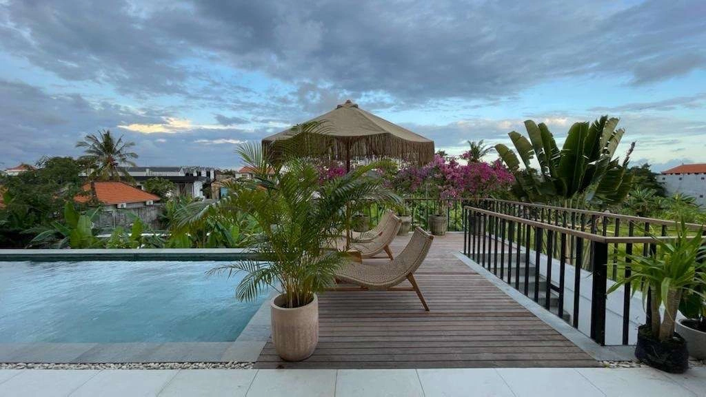 Apartment complex 450 meters from the sandy Batu