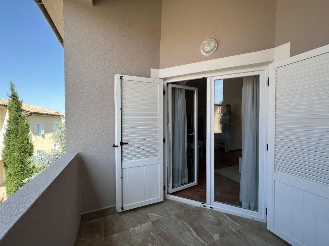 Apartment 70 m2 with furniture 150m from the sea