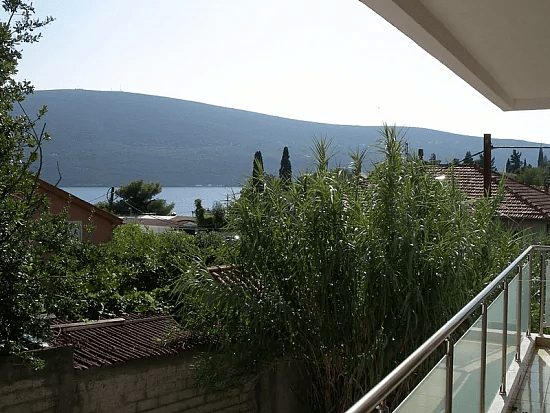 Geniş üç odalı daire Baosici, Karadağ