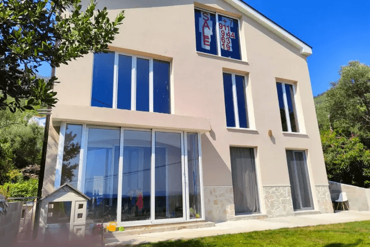 Karadağ, Baosici'de muhteşem villa