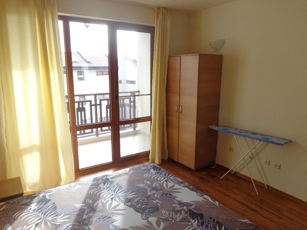 Apartamento 2+1 con amplia terraza en Sveti Vlas, Bulgaria