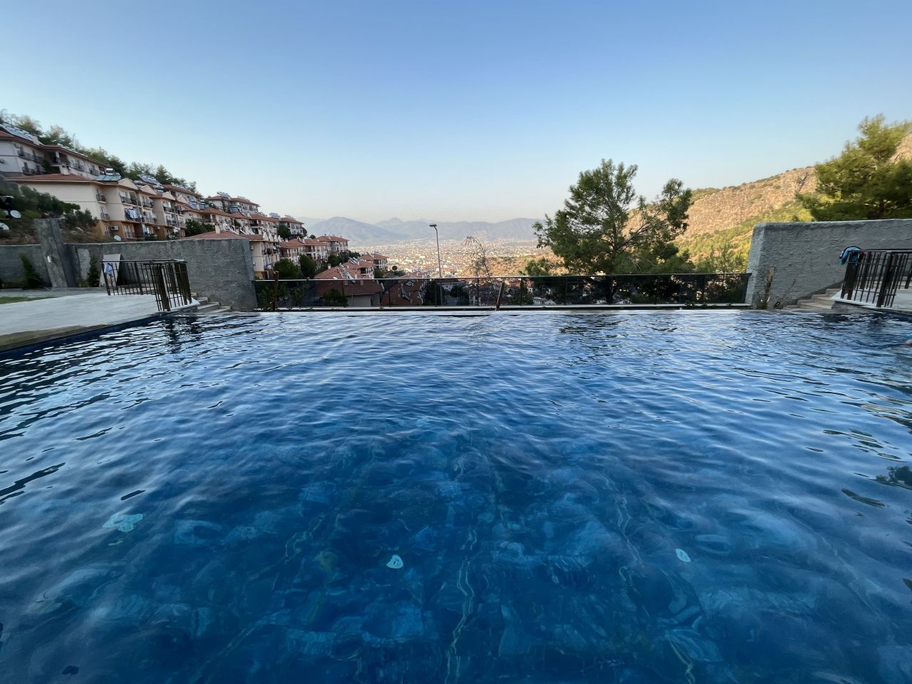 Moderno apartamento 1+1 en Tashyaka Fethiye