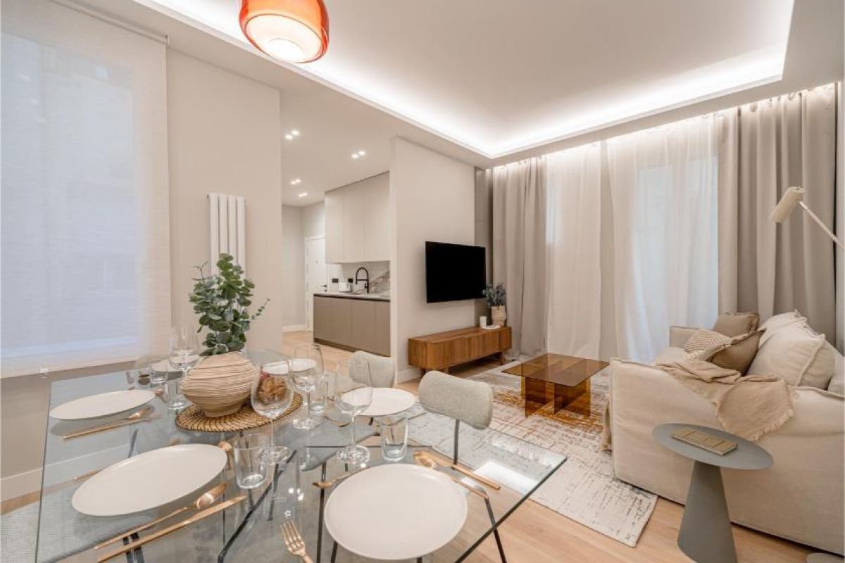 Luxury 3+1 apartment for the whole family in Madrid