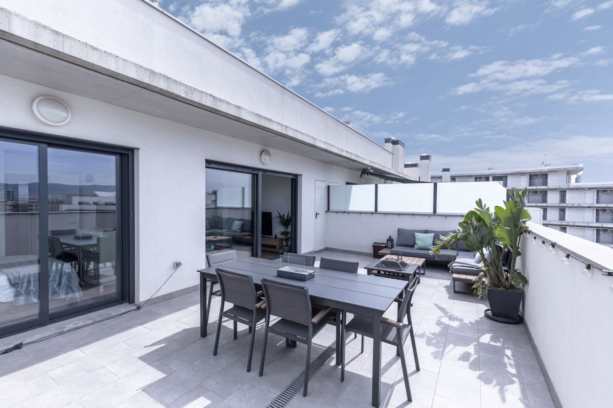 Luxury penthouse 2+1 in Barcelona