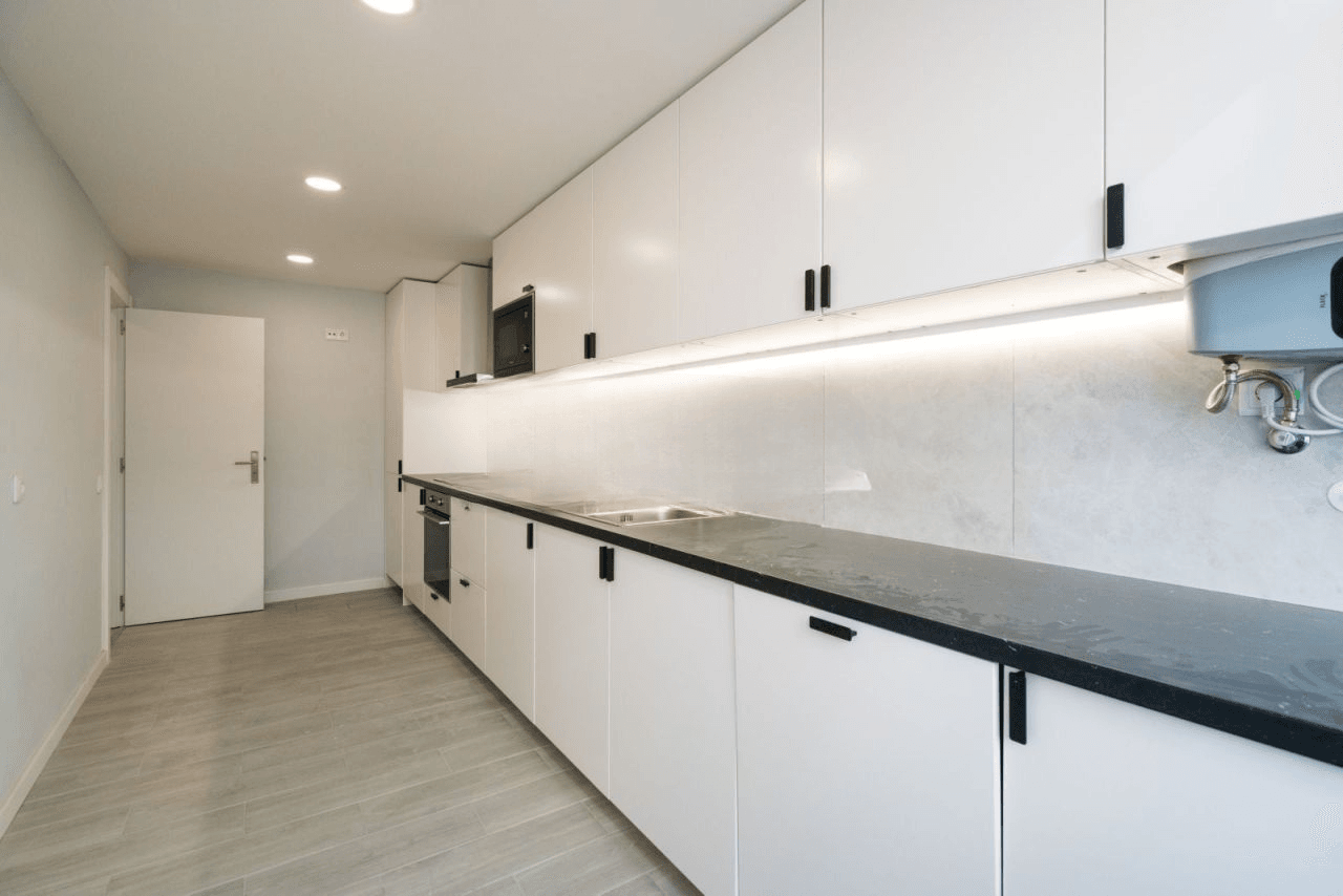 Apartment 3+1 near the beach in Portimao, Portugal