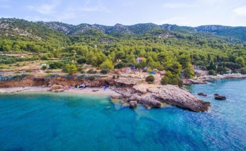 Parcelle agricole en première ligne sur l'île de Hvar, Croatie