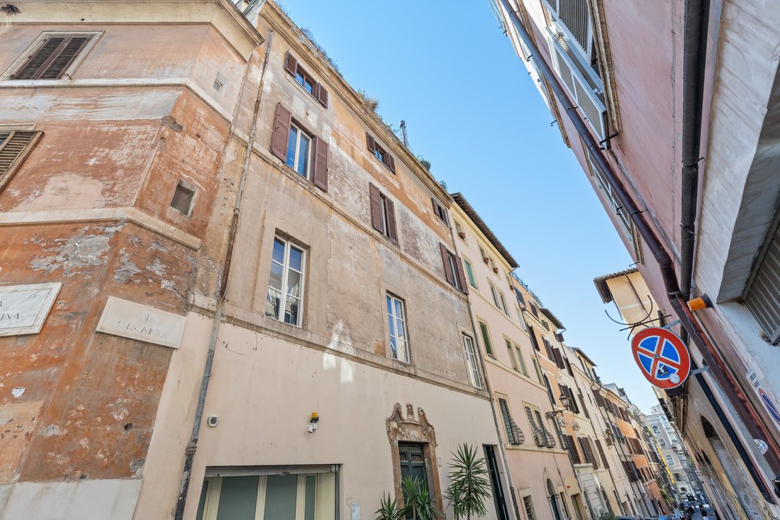 Charming apartment 3+1 in Rome, Italy