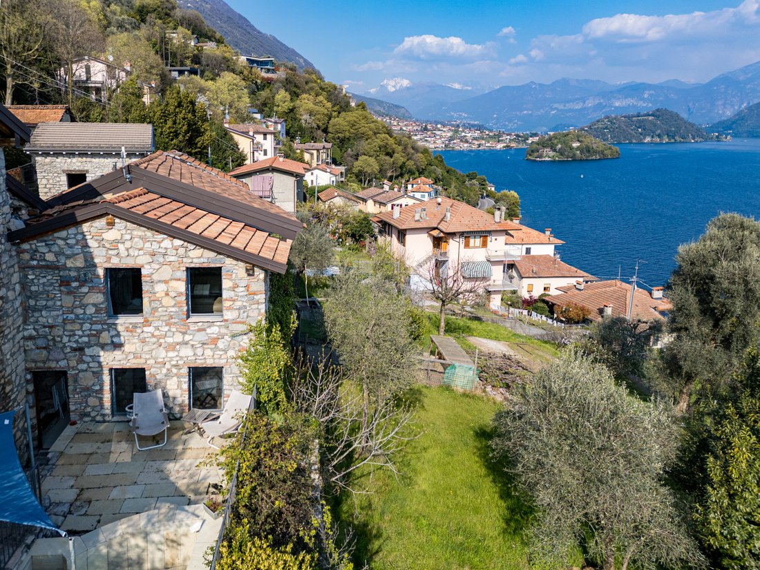 Comfortable house 5+1 in Como, Italy