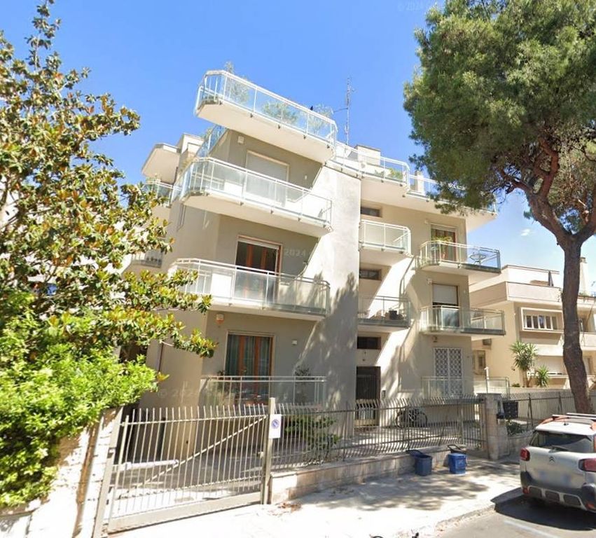 Sunlit apartment 3+1 in Lecce, Italy