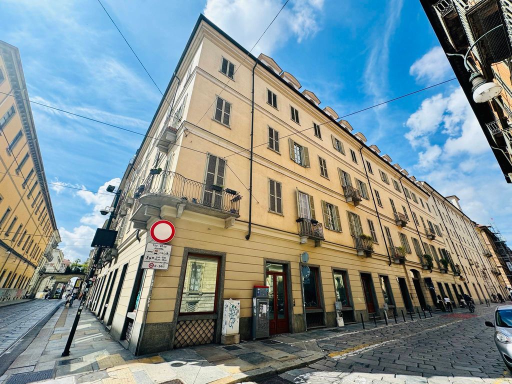 Appartement lumineux 2+1 à Turin, Italie
